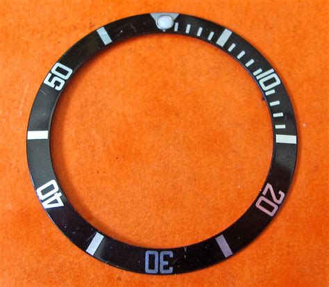 bezel insert on rolex watch.